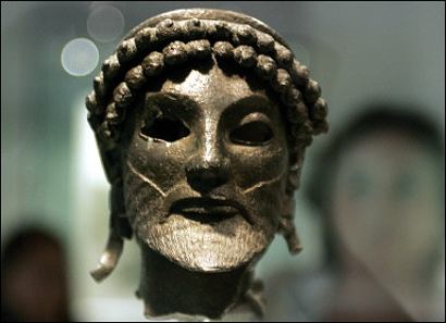 El Museo Arqueológico de Atenas reabre tras el seísmo de 1999 con tres colecciones