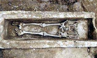Roman Sarcophagus London 002